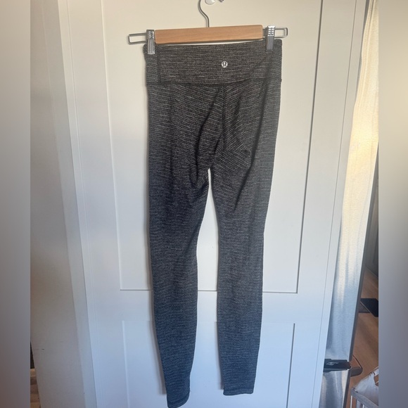 Lululemon Gray Leggings Size 4 - Picture 3 of 5